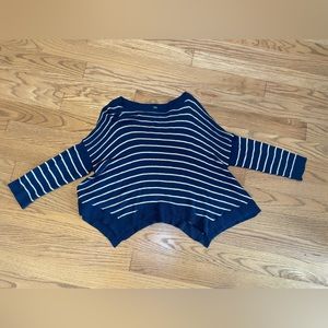 United Colors of Benetton sweater. Size 4-5